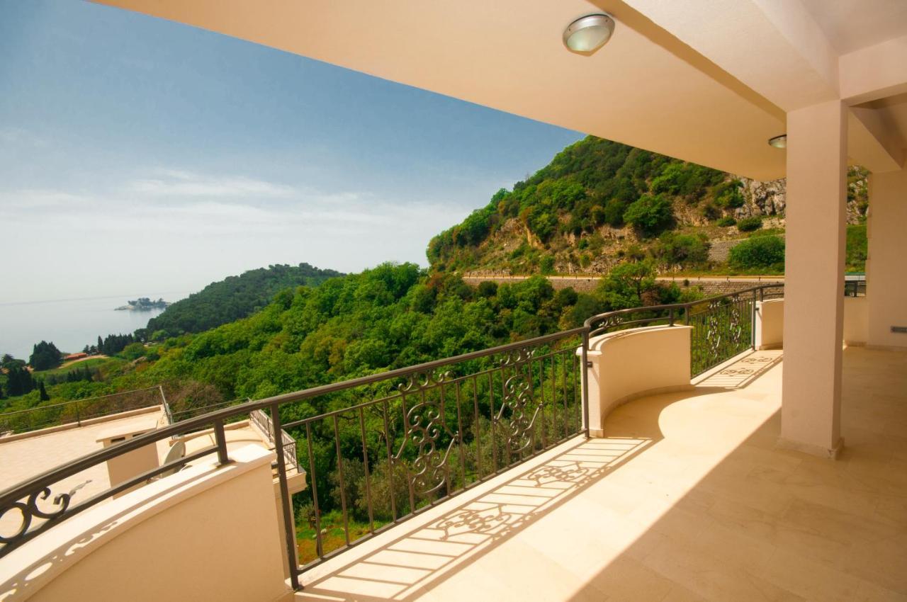 St.George Apartments Petrovac Buitenkant foto