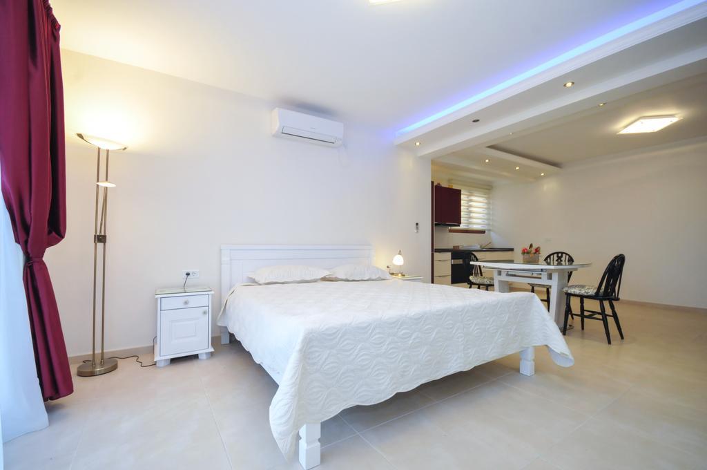 St.George Apartments Petrovac Kamer foto