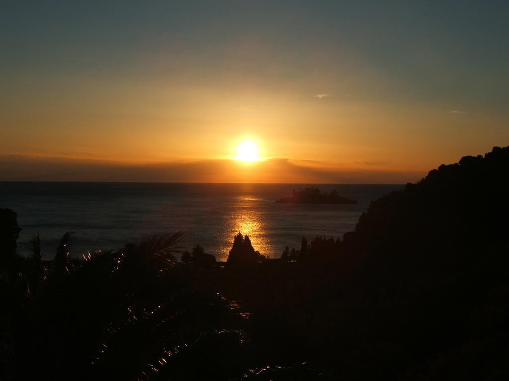 St.George Apartments Petrovac Buitenkant foto