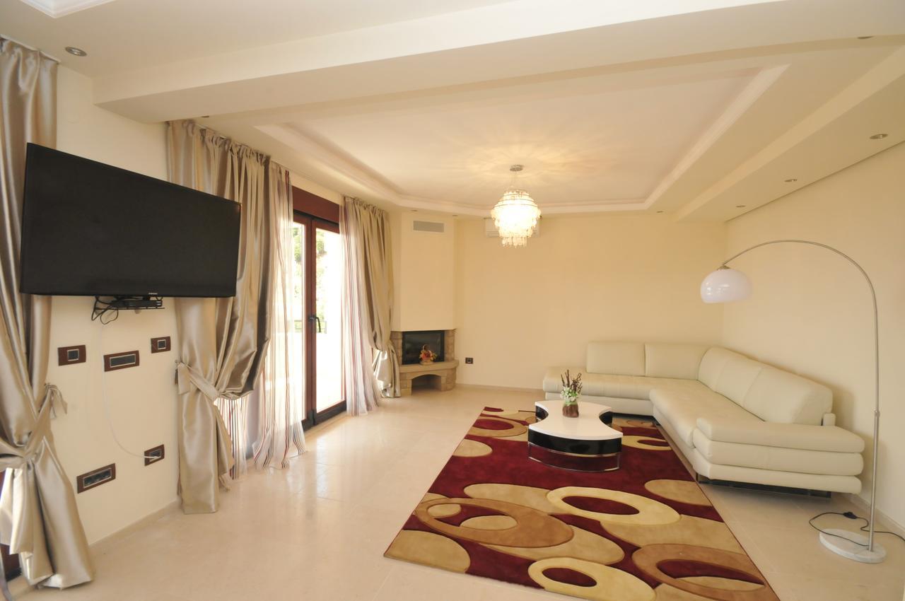 St.George Apartments Petrovac Buitenkant foto