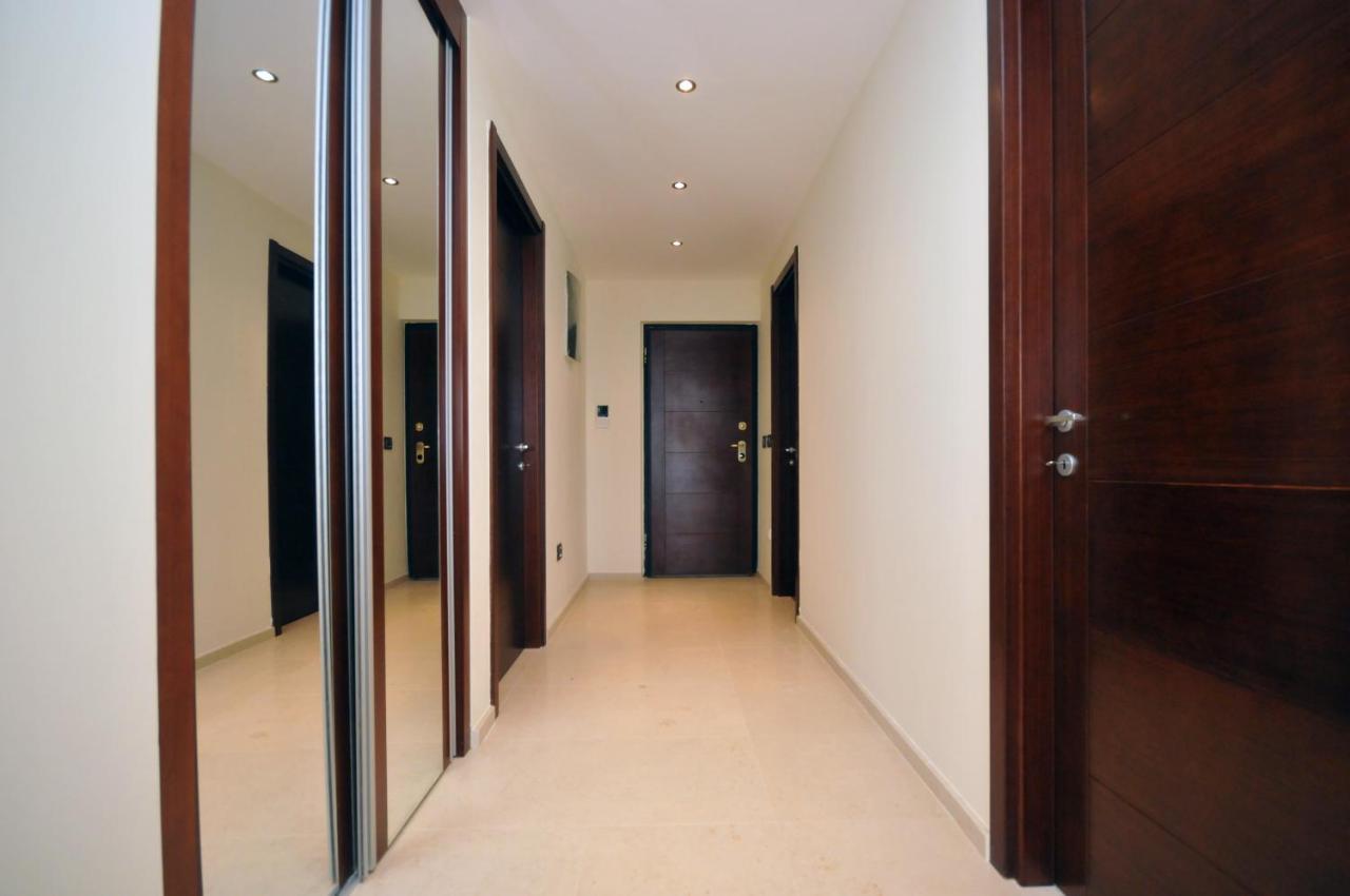 St.George Apartments Petrovac Buitenkant foto